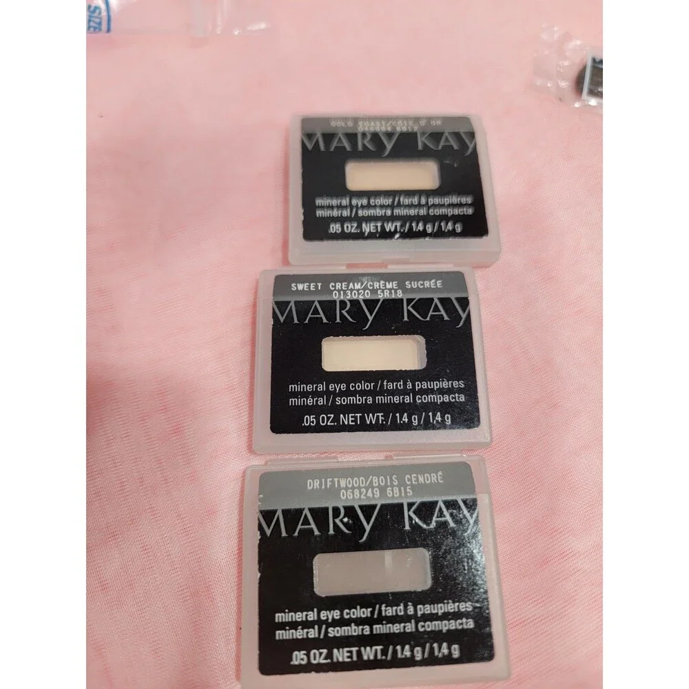 NEW Discontinued Mary Kay 8 Piece Makeup Bundle